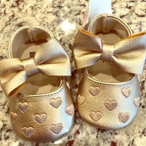 Adorable shiny gold baby shoes!